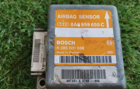 Audi A6 S6 C4 4A Airbag control unit/module 8A0959655C 0285001038 96T25140148