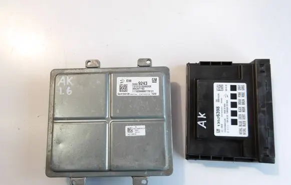 Opel Astra K Engine control unit/module ECU 55569243 395357783 55509243