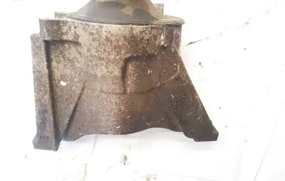 Honda CR-V Engine mount bracket