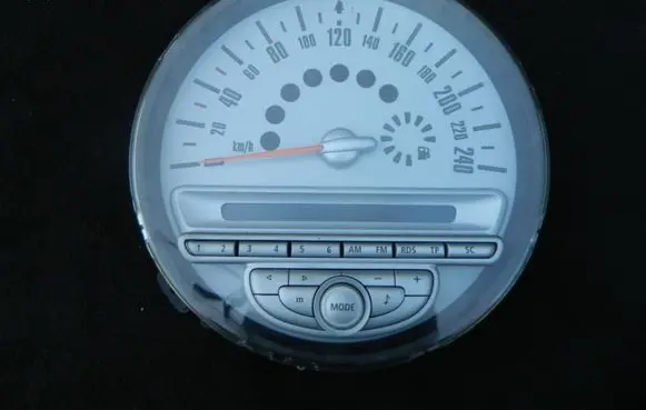 Mini One - Cooper Coupe R56 Speedometer (instrument cluster) 9136193