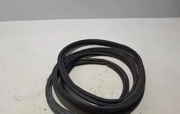 Nissan NV200 Trunk rubber seal (body) 90830JX50B