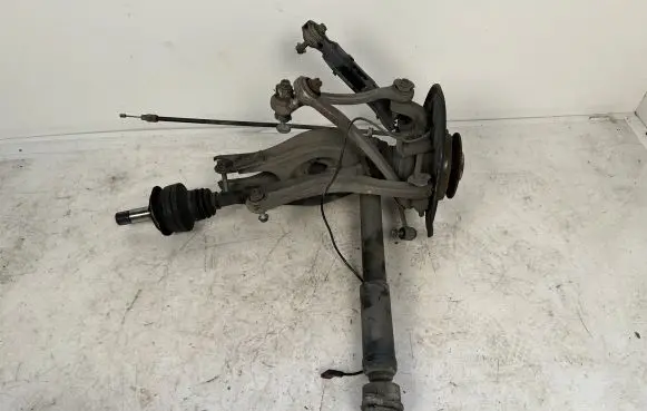 Mercedes-Benz C AMG W204 Rear wheel hub spindle/knuckle 