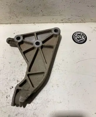Opel Astra G Engine mounting bracket 90575233 2581