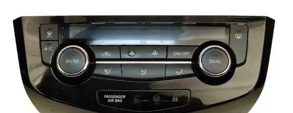 Nissan Qashqai Climate control/heater control trim 275004EA0A
