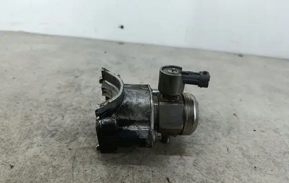 Ford Grand C-MAX Fuel injection high pressure pump CM5G9D376GABOSCH