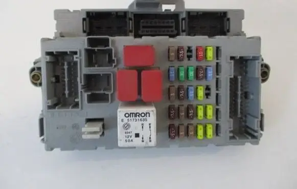 Fiat Bravo Fuse module 406626