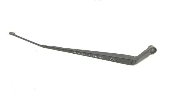 Toyota Avensis T250 Windshield/front glass wiper blade 