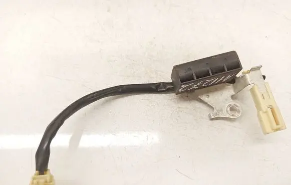 Toyota Avensis T250 Sensor 9008088006