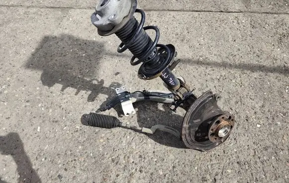 Mercedes-Benz A W176 Front wheel hub spindle knuckle