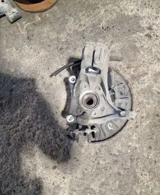 Volkswagen PASSAT B7 Front wheel hub
