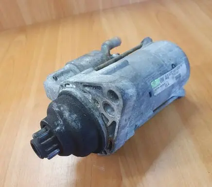 Volkswagen Caddy Starter motor 02Z911023H TS18E1 67060219
