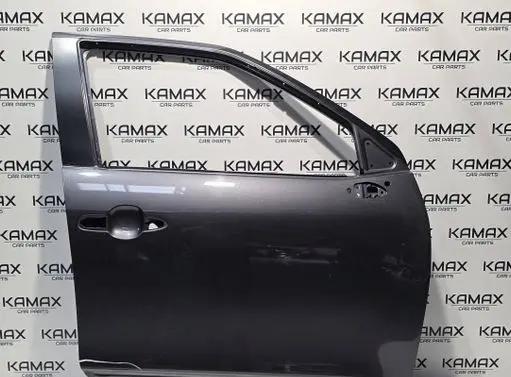 Toyota Yaris Cross Front door