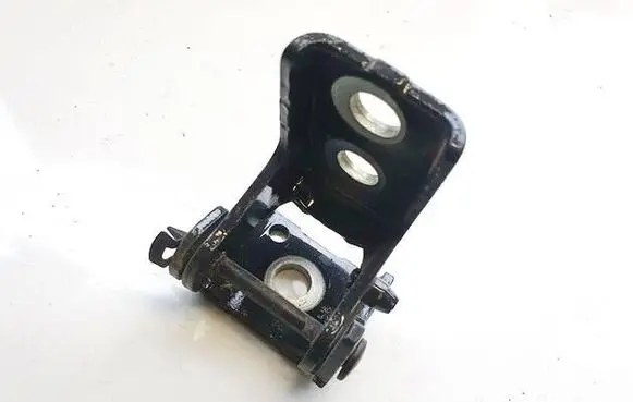 Peugeot 208 Rear door lower hinge