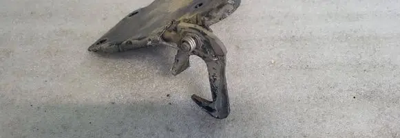 Audi A8 S8 D3 4E Engine bonnet/hood lock/latch loop/hook 4E0823485B
