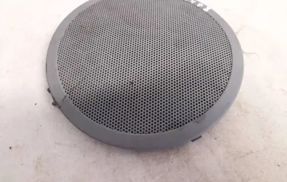 Side speaker trim/cover