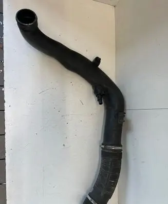 Intercooler hose/pipe