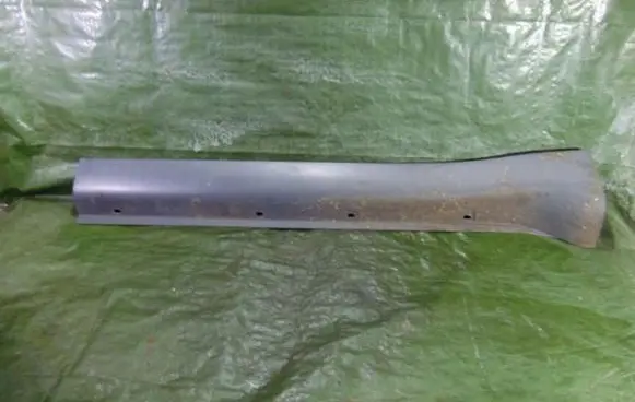 Mazda Tribute Front door trim (molding)