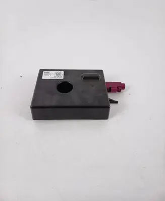 BMW X6 E71 Aerial antenna amplifier 9320911
