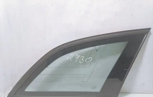 Mercedes-Benz C W204 Rear side window As2