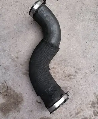 Intercooler hose/pipe