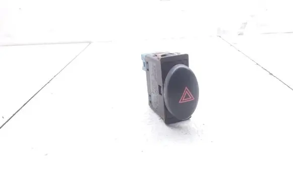 Rover 75 Hazard light switch YUG101970XXX