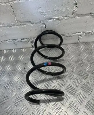 Volkswagen Golf VII Front coil spring