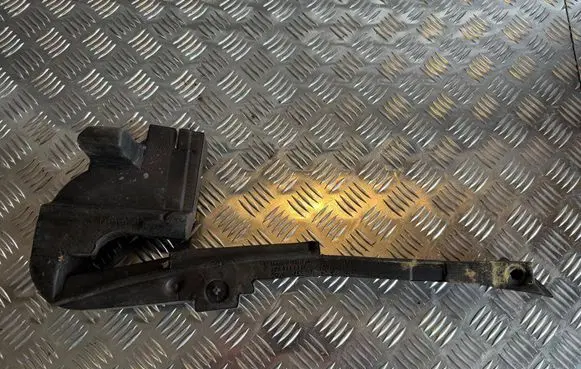 Porsche Macan (95B) Engine compartment rubber 95B823732A