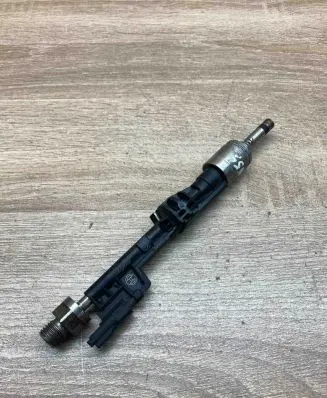 BMW X5 E70 Fuel injector 0261500109 1364759787004 06020986