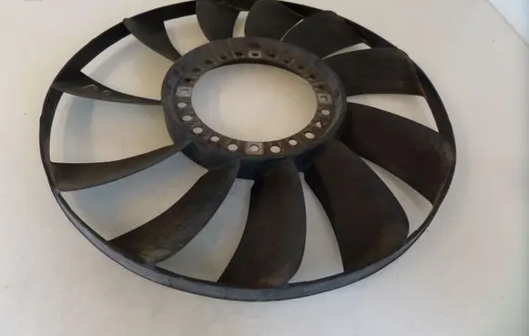 Volkswagen PASSAT B5 Fan impeller 058121301B