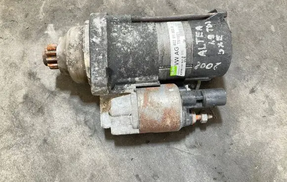Volkswagen Touran I Starter motor 02Z911023H TS18E1