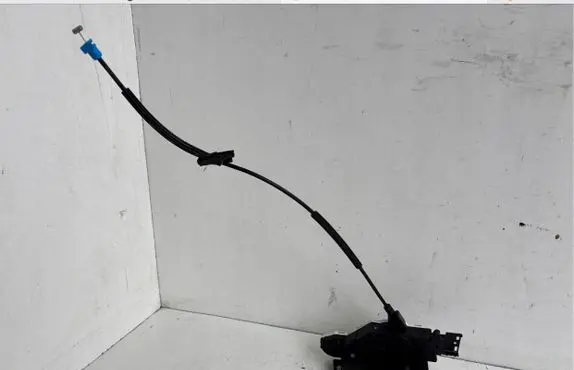 Citroen C4 I Picasso Front door lock 24099816