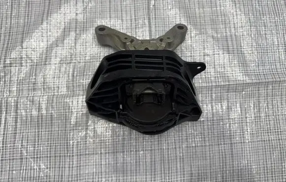 Alfa Romeo Junior Engine mount vacuum valve 9834135980