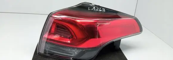 Toyota RAV 4 (XA10) Rear/tail lights 81550-42200