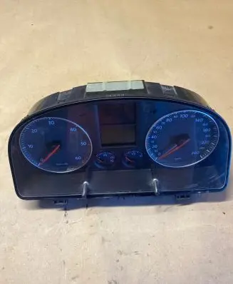 Volkswagen Caddy Speedometer (instrument cluster) A2C53023102 0E0882 A2C53025686