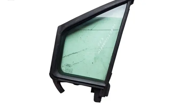 Ford Courier Front door vent window glass four-door ET76A29711A 43R0008