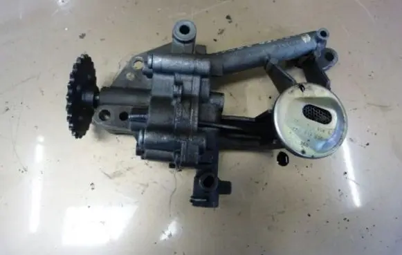 Renault Master II Oil pump 7702300016