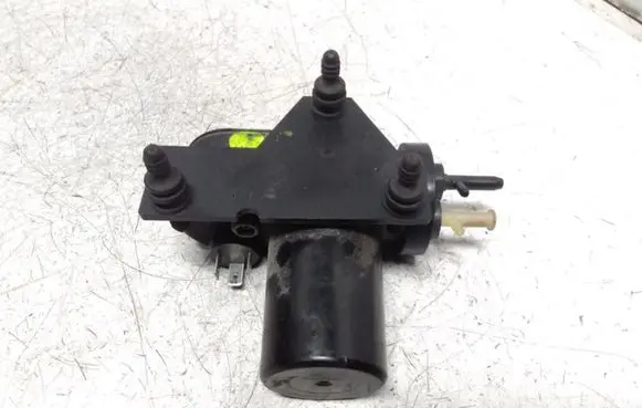 Land Rover Range Rover P38A Vacuum pump 003572