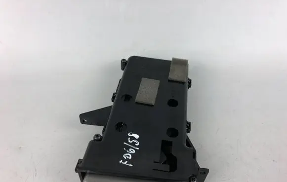 Subaru Forester SG Cup holder front 