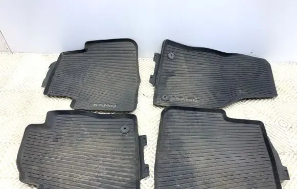 Skoda Kamiq Interior carpet 658061502
