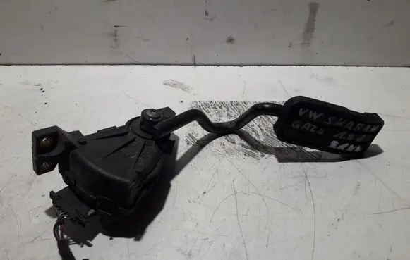Volkswagen Sharan Accelerator throttle pedal 98VW9F836CB