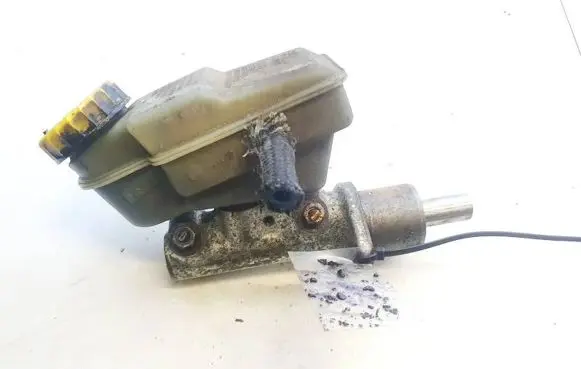 Volkswagen Transporter - Caravelle T4 Master brake cylinder 701611303a
