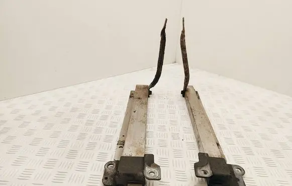 Renault Espace IV Radiator support slam panel bracket 11701408W 11701410Z