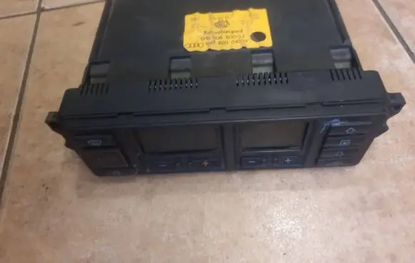 Audi A4 S4 B5 8D Climate control unit 8D0820043H 5HB00650011