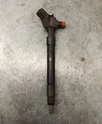 Mazda 6 Fuel injector SH0113H50