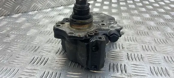 Mercedes-Benz E W212 Fuel injection high pressure pump A6510701201