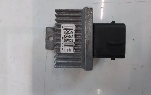 Renault Master III Glow plug pre-heat relay 110678071R