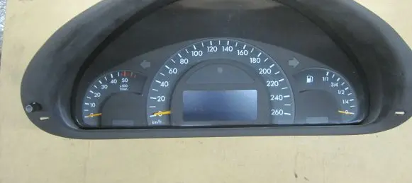 Mercedes-Benz C W203 Speedometer (instrument cluster) A2035401311
