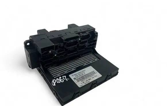 Mercedes-Benz CLK A209 C209 Fuse module 2095450001