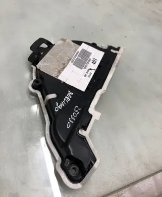Citroen Berlingo Timing belt guard (cover) 9824675280