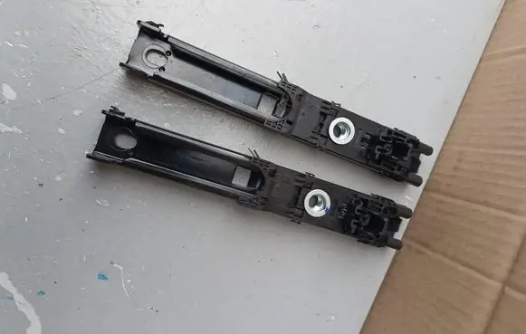 Opel Grandland X Seat belt adjustment rail 9813550780